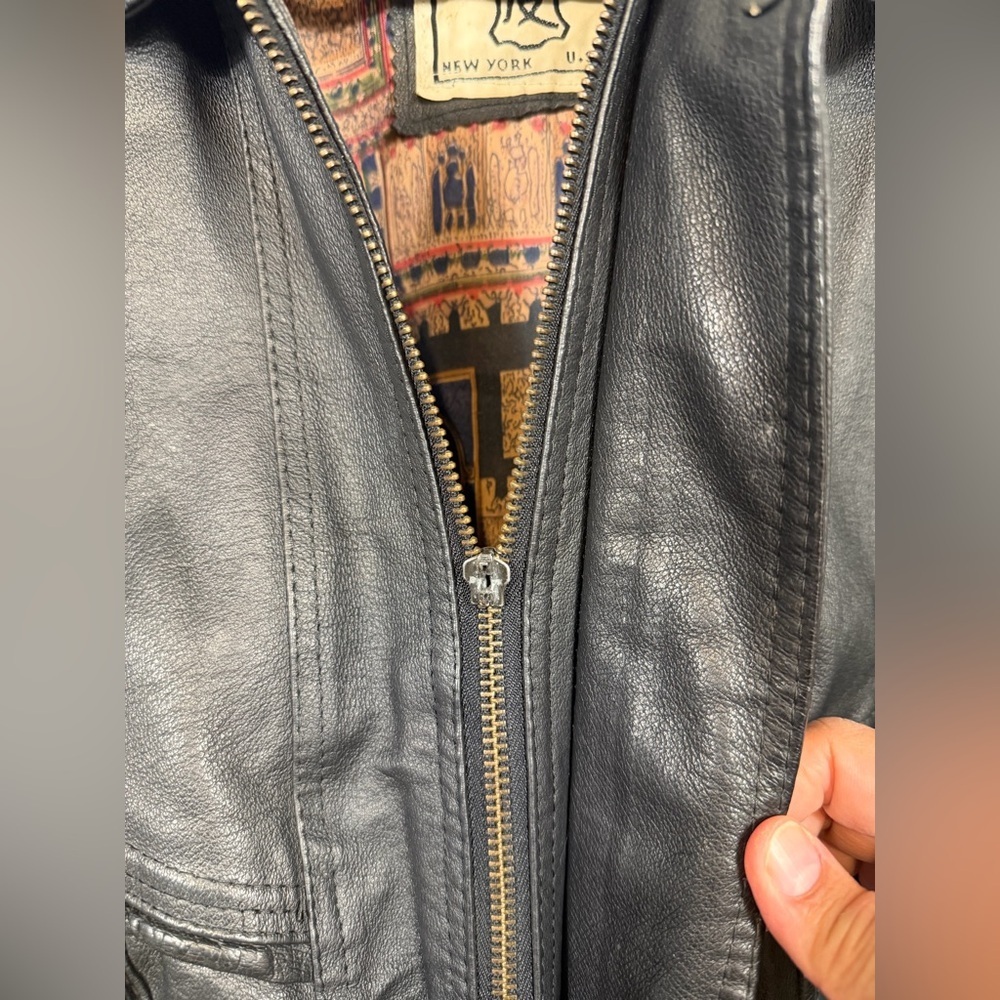 Wilda Vintage Men’s Black Genuine Leather Bomber Jacket L Lined Zip Front - Picture 4 of 13